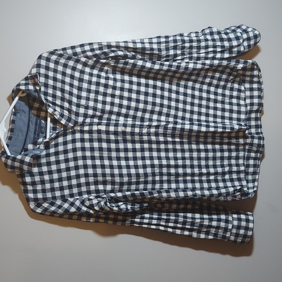 Tommy Hilfiger plaid black and white button up Size M - Picture 1 of 11